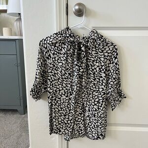 Who What Wear black and white blouse